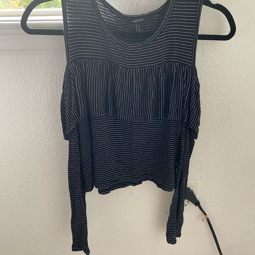 Forever 21 Black long sleeve Medium